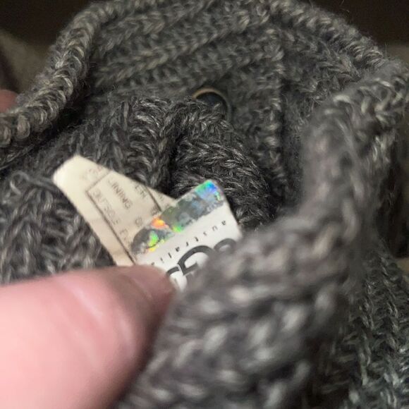 UGG Classic Cardy Gray Crochet Button Boots Sweater sz 2 Girls Kids - Picture 7 of 8